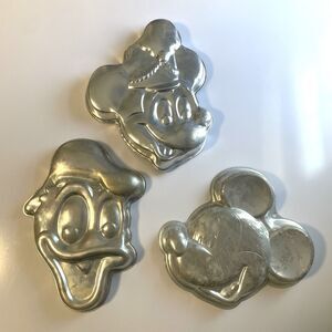 3 Vintage Wilton Disney‎ Aluminum Cake Pans Mickey Mouse Band Leader Donald Duck